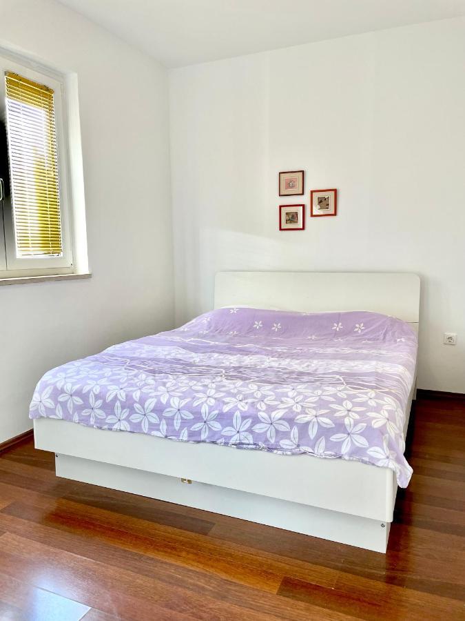 Apartment Lovre